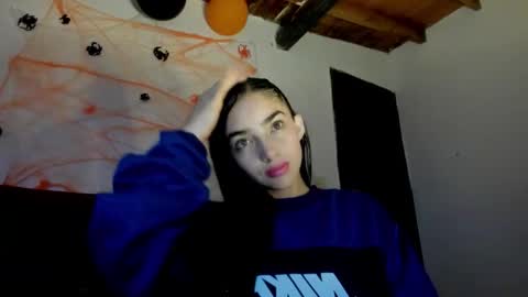 Alisson369  online show from 10.21.25