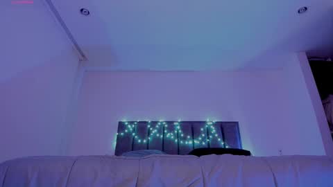    online show from 11.08.25