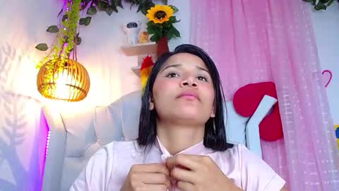 Snapshot of alisson_wiley chatting on 05.19.26 alisson online show from 05.19.26