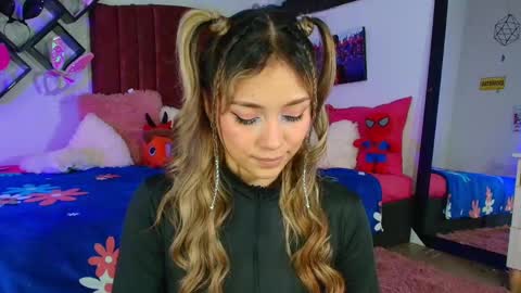 Snapshot of alisson_zafiro chatting on 02.22.25 Alisson IG alisson zafiro27 online show from 02.22.25