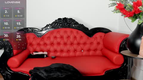 Snapshot of alissondomit chatting on 12.04.24 Alisson Domit online show from 12.04.24