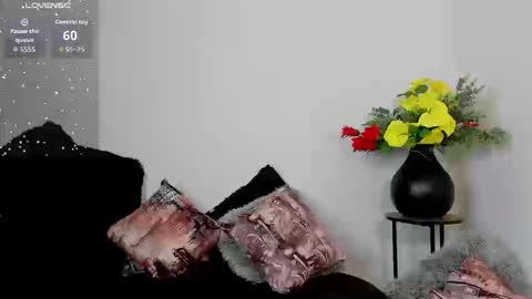 Snapshot of alissondomit chatting on 09.19.25 Alisson Domit  online show from 09.19.25