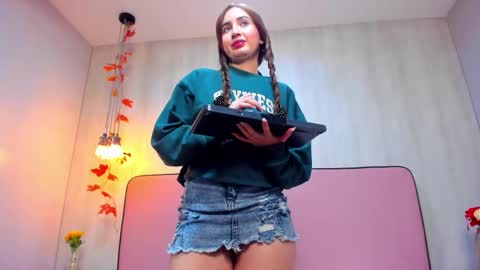 Snapshot of alissonmartin chatting on 11.13.25 alissonmartin online show from 11.13.25