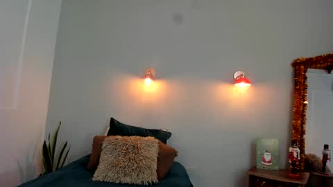 Snapshot of alissprince chatting on 12.24.24 Aliss online show from 12.24.24