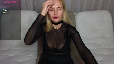 Snapshot of alisssarose chatting on 12.03.24 alisssarose online show from 12.03.24