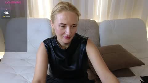 Snapshot of alisssarose chatting on 12.13.24 alisssarose online show from 12.13.24