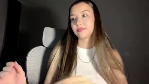 Annie online show from 12.02.25