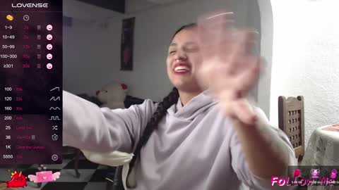 Snapshot of alix_beltran chatting on 01.13.25 Alix online show from 01.13.25