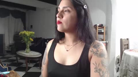 Snapshot of alix_beltran chatting on 02.19.25 Alix online show from 02.19.25