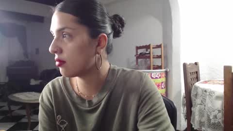 Snapshot of alix_beltran chatting on 03.02.25 Alix online show from 03.02.25