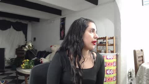 Snapshot of alix_beltran chatting on 03.10.25 Alix online show from 03.10.25