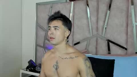 Snapshot of alixmartin1 chatting on 10.12.25 alix online show from 10.12.25