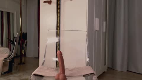 Snapshot of aliyv chatting on 03.30.26 aliyv online show from 03.30.26