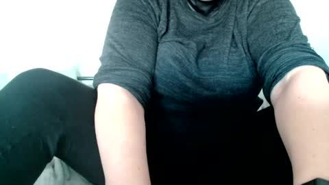 Snapshot of alize82 chatting on 04.17.26 Marley online show from 04.17.26