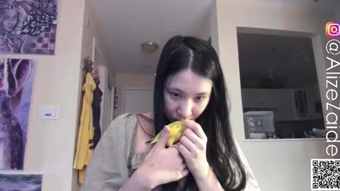 Alize Zaide online show from 11.19.25