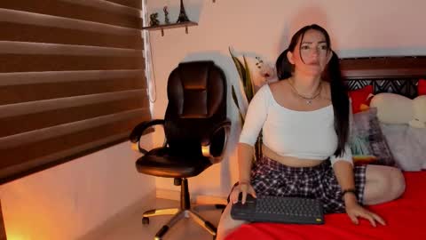 Andrea..... online show from 03.04.26