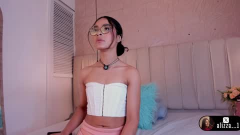 alizza_ online show from 04.04.26