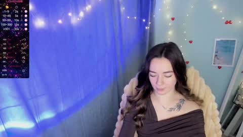 Snapshot of allana_dream chatting on 01.06.25 Allana online show from 01.06.25