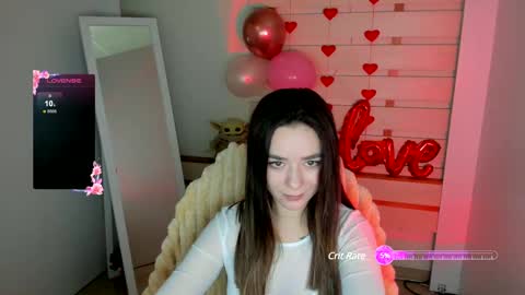 Snapshot of allana_dream chatting on 02.14.25 Allana online show from 02.14.25