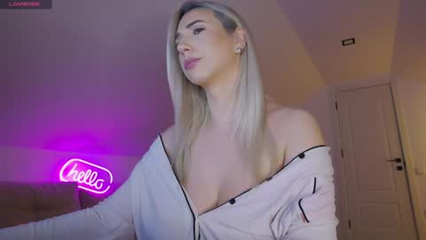 A day u didnt smile is a lost day online show from 03.06.26