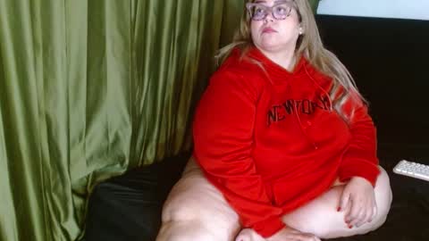 Snapshot of allegra_ferragamo chatting on 12.21.24 Ale online show from 12.21.24