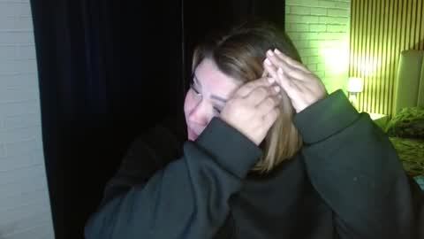 Snapshot of allegra_ferragamo chatting on 02.11.25 Ale online show from 02.11.25