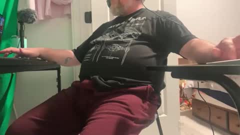 Allergictolove online show from 10.17.25