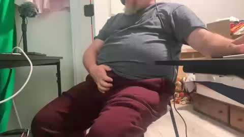 Allergictolove online show from 10.20.25