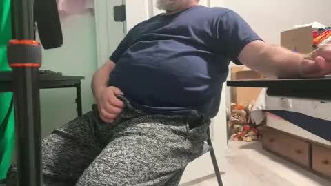 Allergictolove online show from 10.21.25