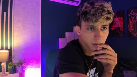 Snapshot of allexcano chatting on 03.05.25 Allex online show from 03.05.25