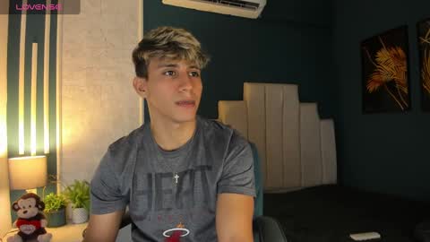 Snapshot of allexcano chatting on 03.09.25 Allex online show from 03.09.25