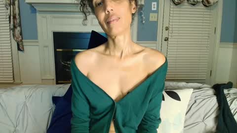 wishlist on bio online show from 10.05.25