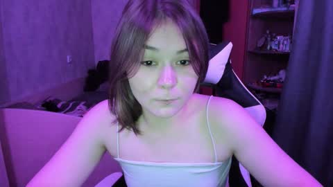 Snapshot of alli_zi chatting on 09.27.25 Blair online show from 09.27.25