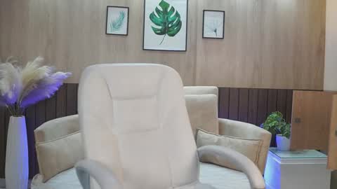 Allice  online show from 09.08.25