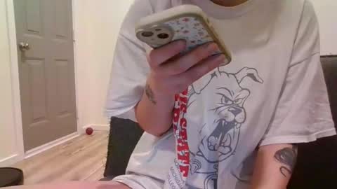 Snapshot of alliebearx chatting on 01.07.25 alliebearx online show from 01.07.25