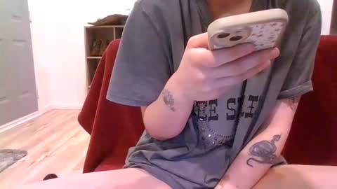 Snapshot of alliebearx chatting on 01.29.25 alliebearx online show from 01.29.25