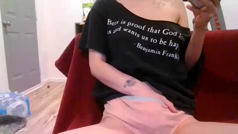 Snapshot of alliebearx chatting on 02.03.25 alliebearx online show from 02.03.25