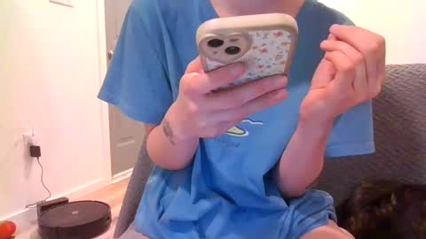Snapshot of alliebearx chatting on 02.25.25 alliebearx online show from 02.25.25