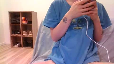Snapshot of alliebearx chatting on 03.09.25 alliebearx online show from 03.09.25