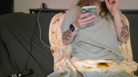 Snapshot of alliebearx chatting on 05.30.26 alliebearx online show from 05.30.26