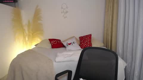 Allie  online show from 04.21.26