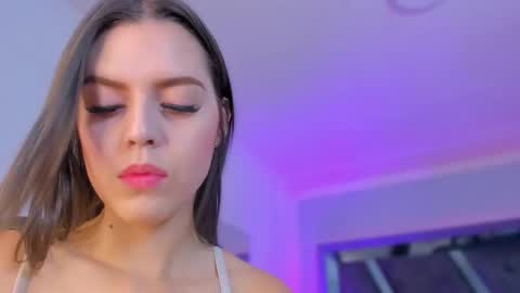    online show from 11.08.25