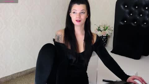 Deea online show from 12.16.24