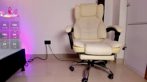 Alli  online show from 10.06.25