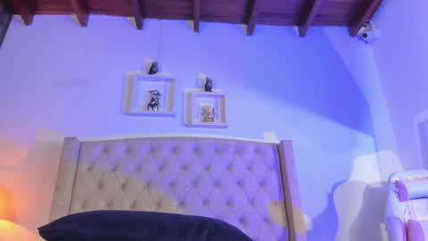 Snapshot of allisson_m chatting on 12.17.24 allisson online show from 12.17.24