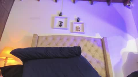 Snapshot of allisson_m chatting on 12.17.24 allisson online show from 12.17.24