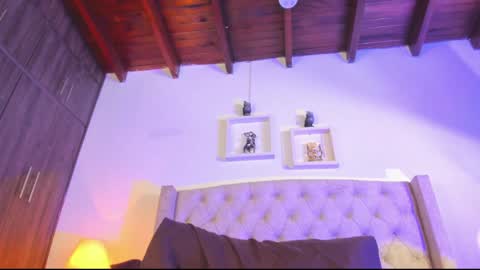 Snapshot of allisson_m chatting on 12.24.24 allisson online show from 12.24.24