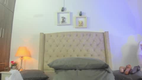 Snapshot of allisson_m chatting on 01.26.25 allisson online show from 01.26.25