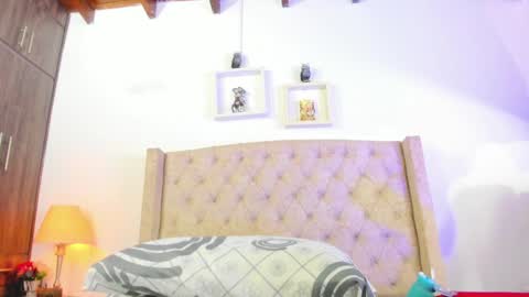 Snapshot of allisson_m chatting on 01.27.25 allisson online show from 01.27.25