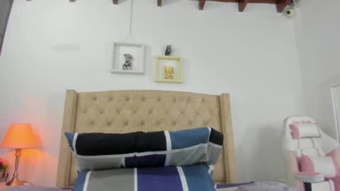 Snapshot of allisson_m chatting on 02.03.25 allisson online show from 02.03.25